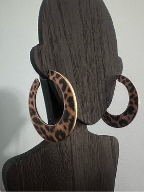 Bundle and save! Leopard Print Crescent Hoop Earrings - Brown